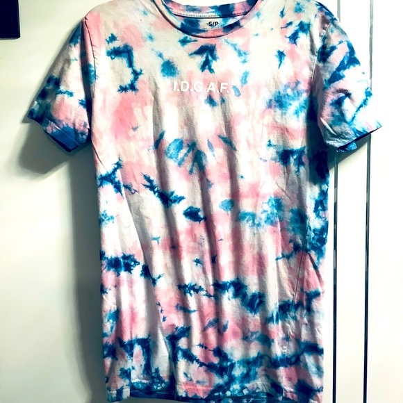 💜3/$30 Tie dye Small I.D.G.A.F. Graphic Tee - Picture 2 of 6